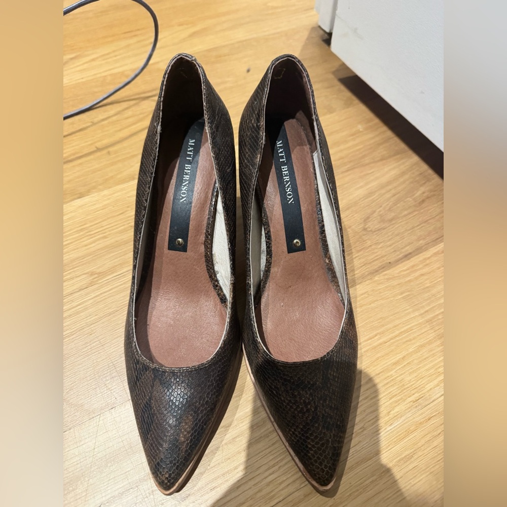 Matt Bernson Dark Brown Snakeskin Heels. Sz 9 EUC